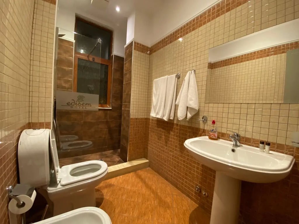 Edisem Hotel