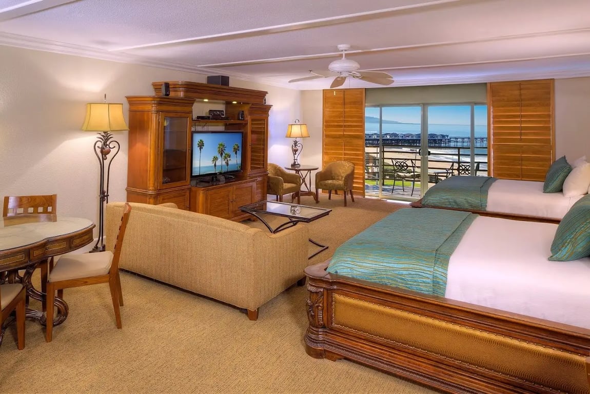 Pacific Terrace Hotel