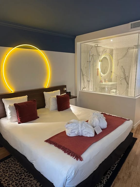 Seven Hotel