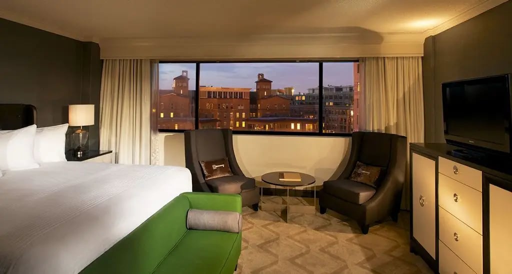 Melrose Hotel