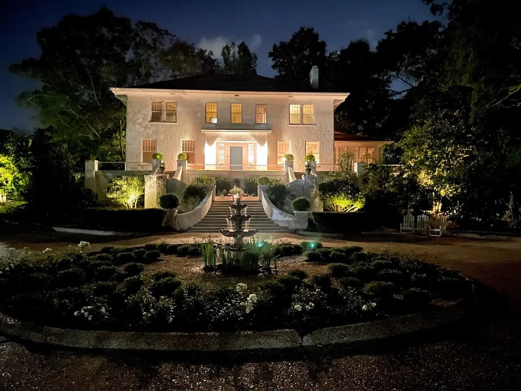 The Crawford House & Gardens