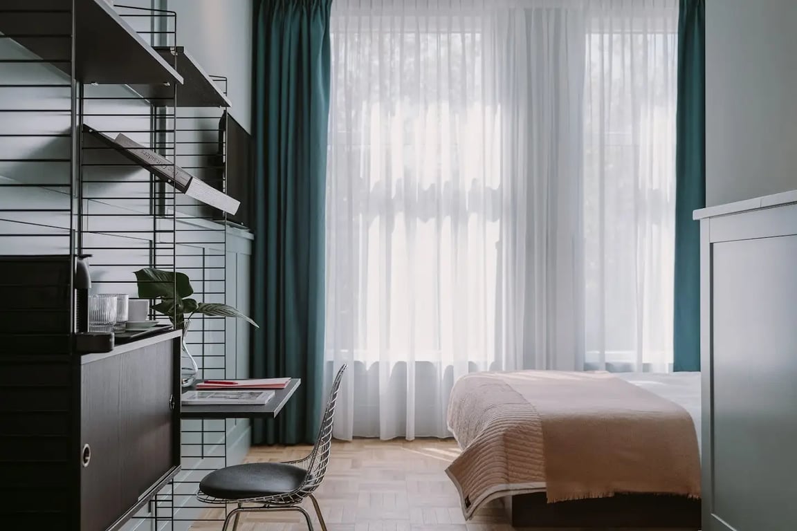 Supernova Hotel