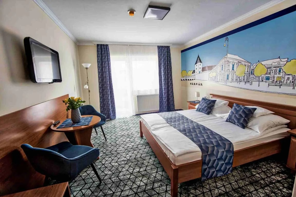 Viktória Hotel