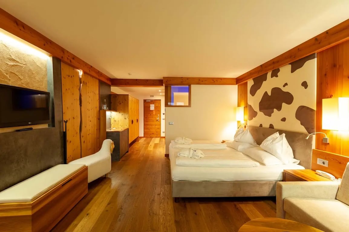 Hotel Emmy - five elements