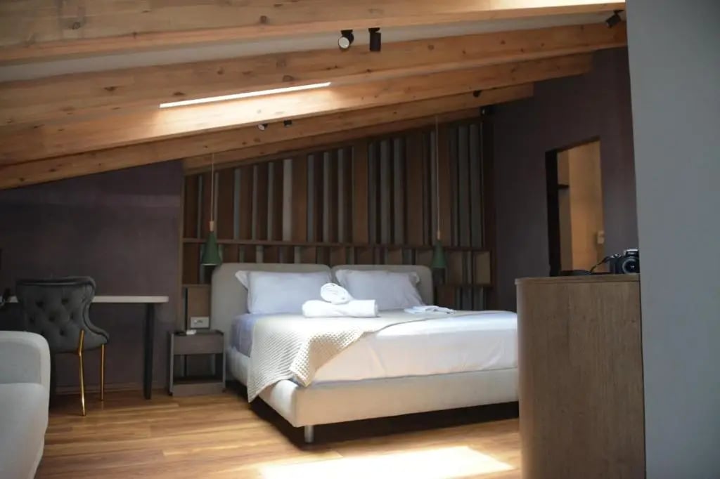 Hani i Gjelit Hotel, Korce