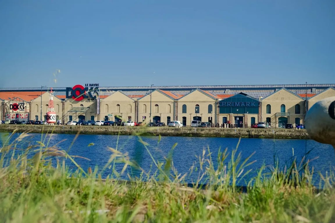 Docks