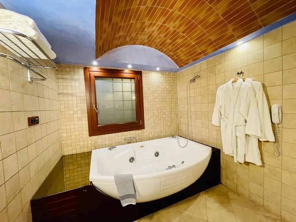 Avalon Boutique Suites Hotel