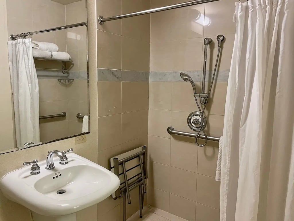 Hilton Orrington/Evanston