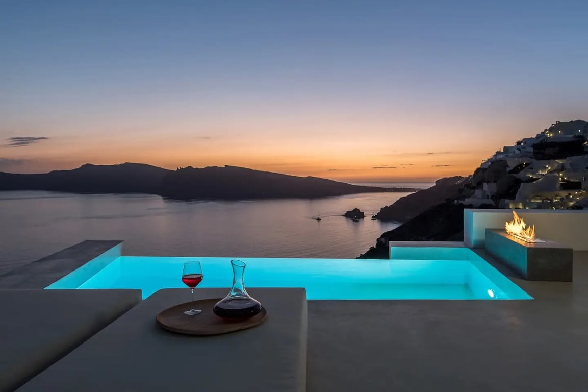 The Saint Hotel Oia