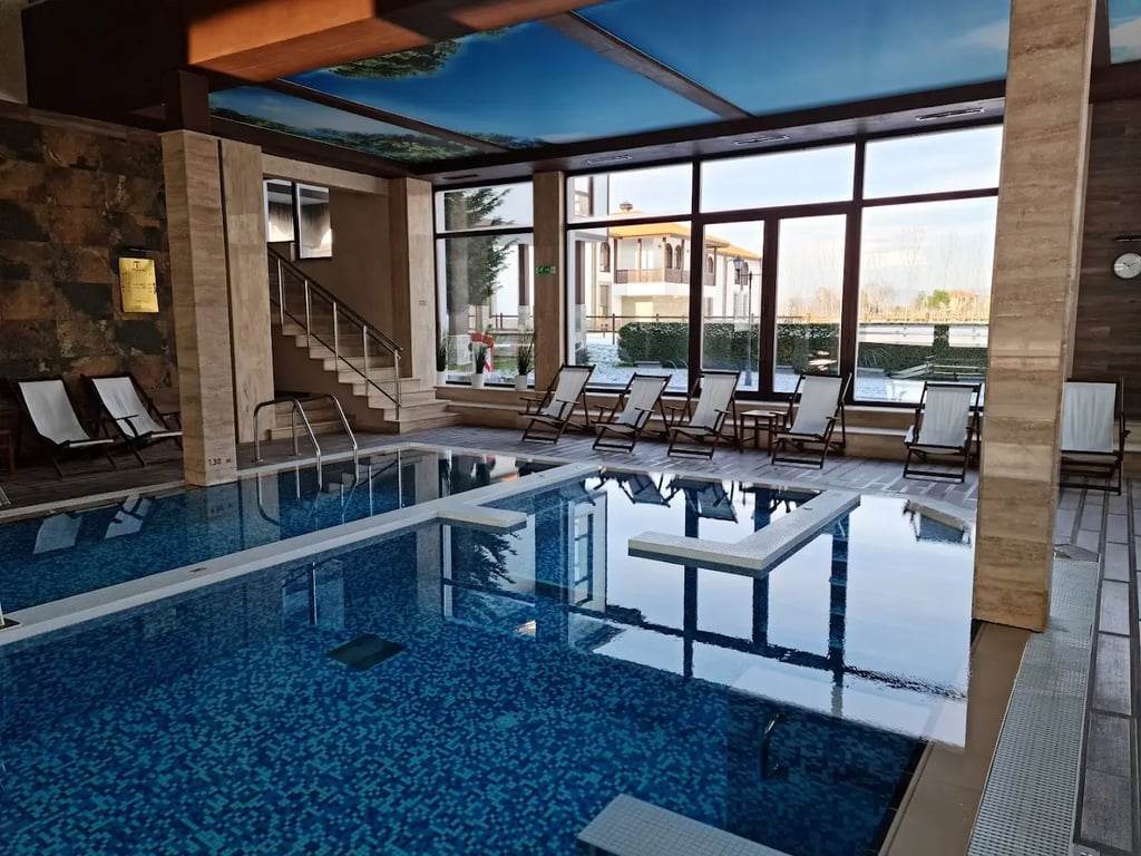Boutique Complex Trakiets