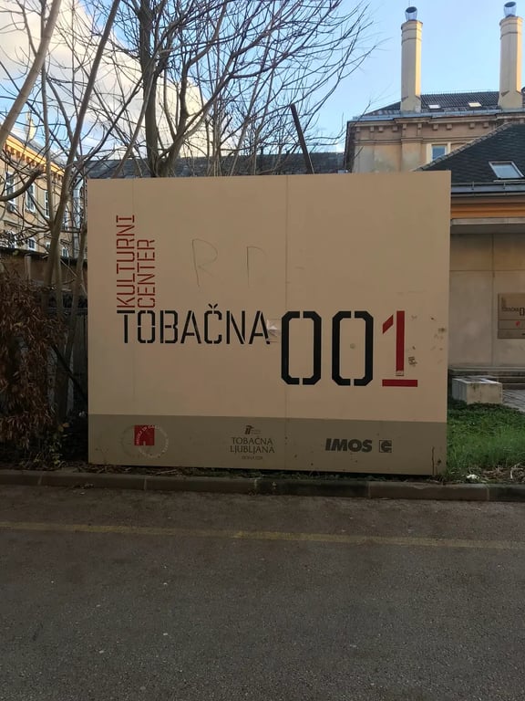 Cultural Centre Tobačna 001