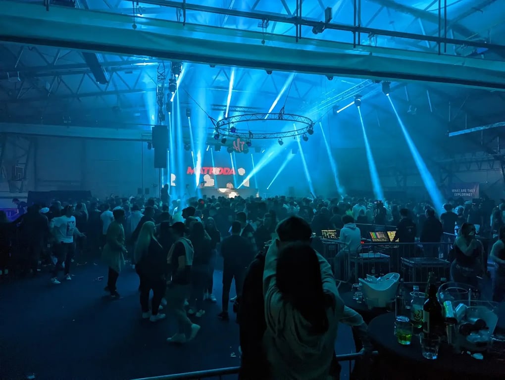 Dav storitve trgovina posredništvo d.o.o. poslovna enota športni center Campus