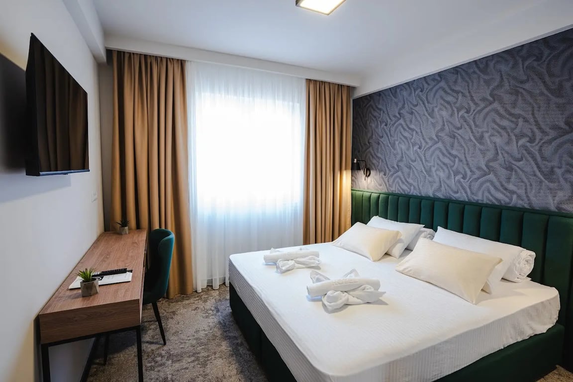 HOTEL NEST