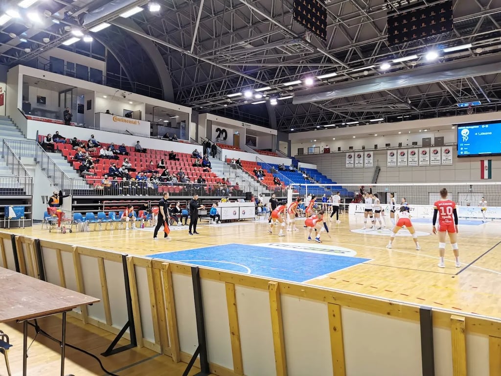 Bujtosi Szabadidő Csarnok
