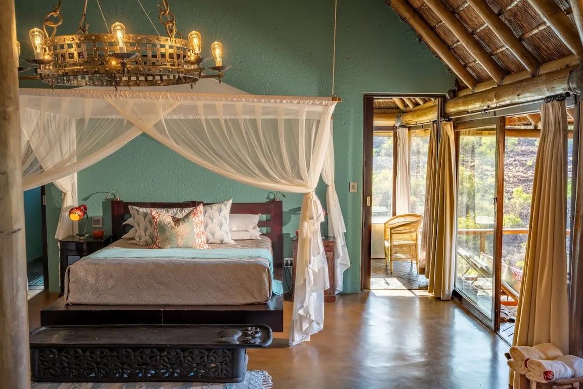 Ilanga Safari Lodge - Welgevonden Game Reserve