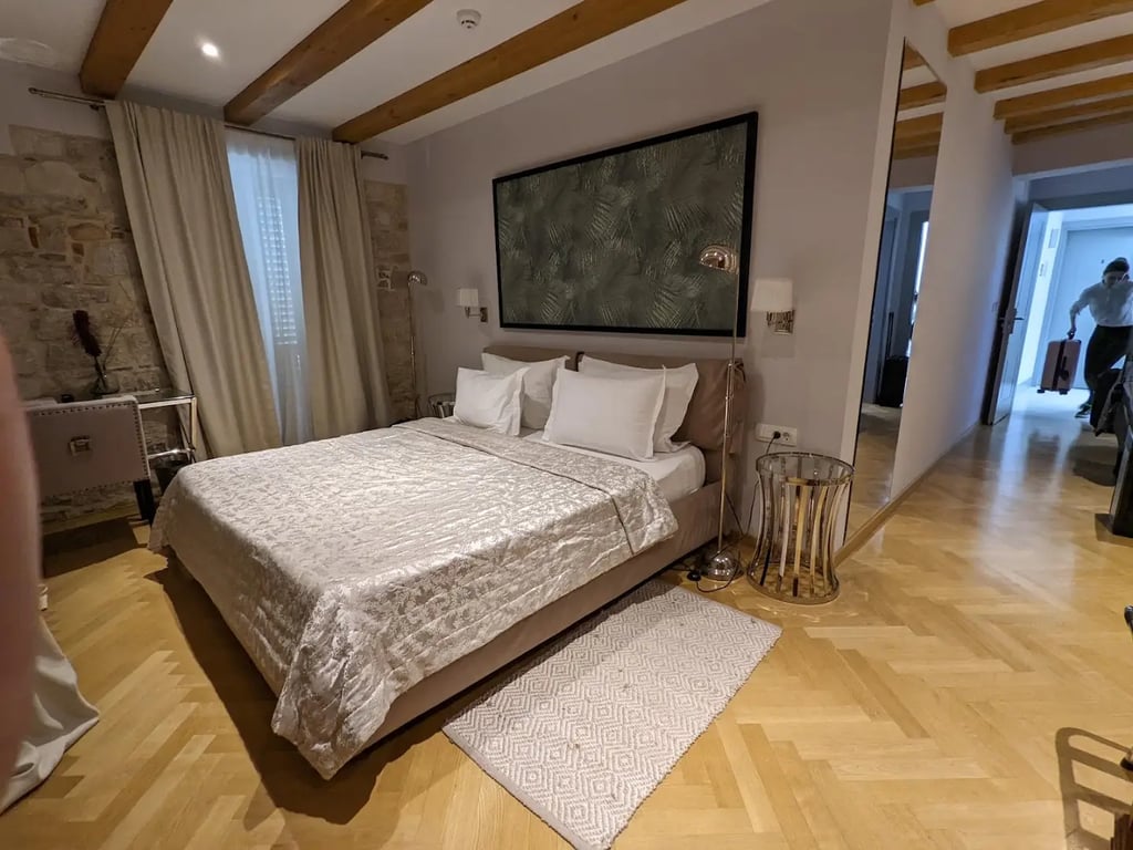 Heritage Hotel 19
