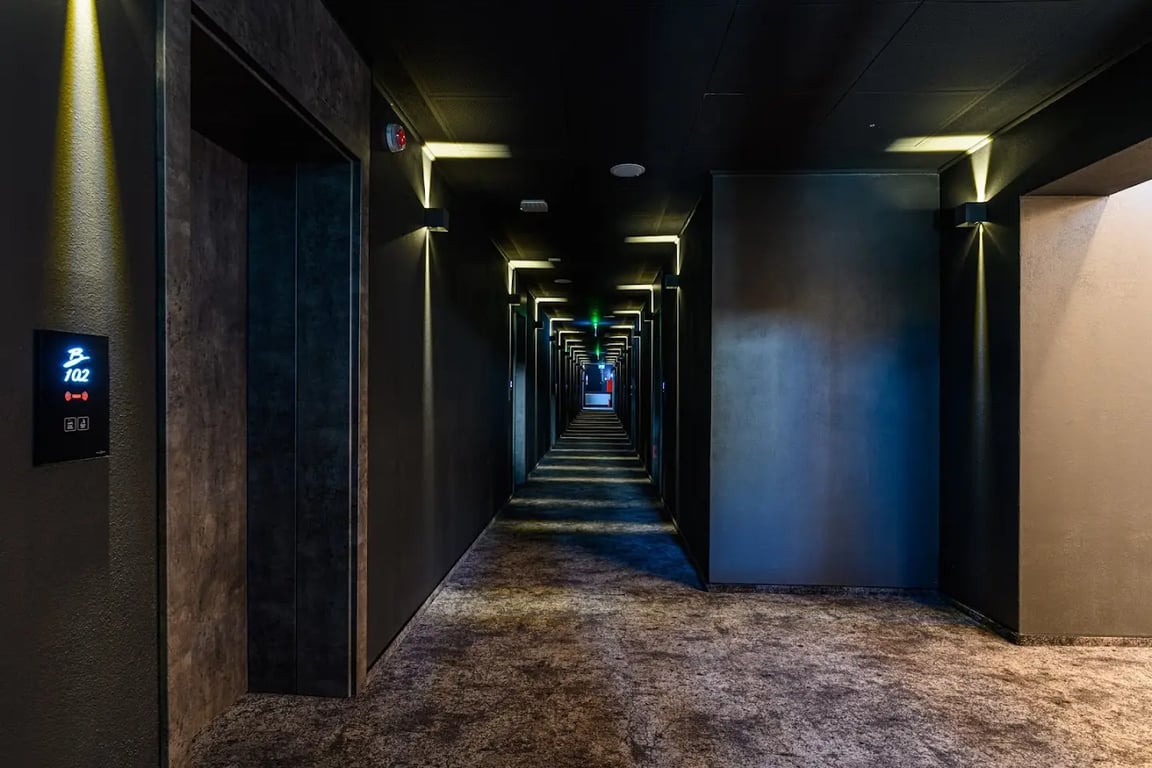 B THE HOTEL