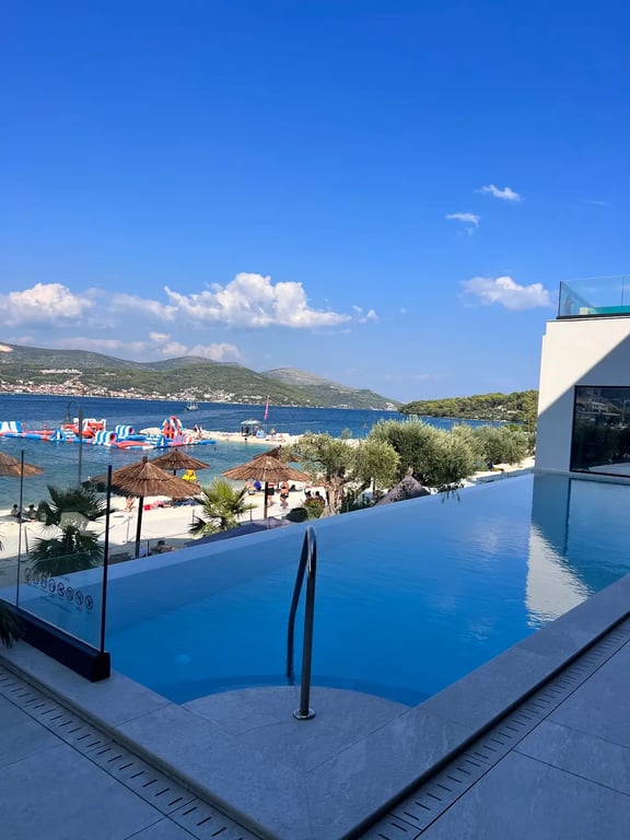 Marinus Beach Hotel