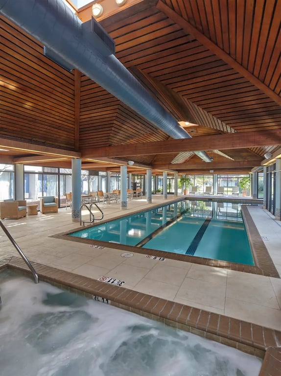 DoubleTree by Hilton Hotel Berkeley Marina
