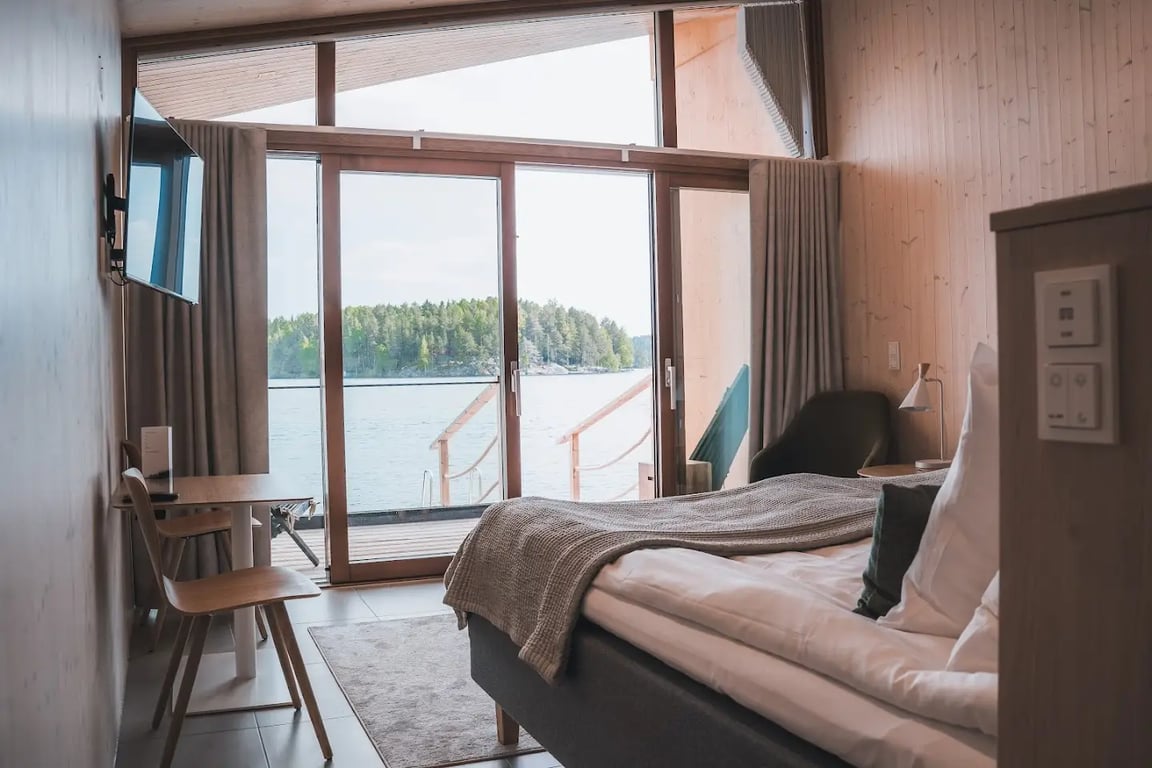 Bella Lake Resort
