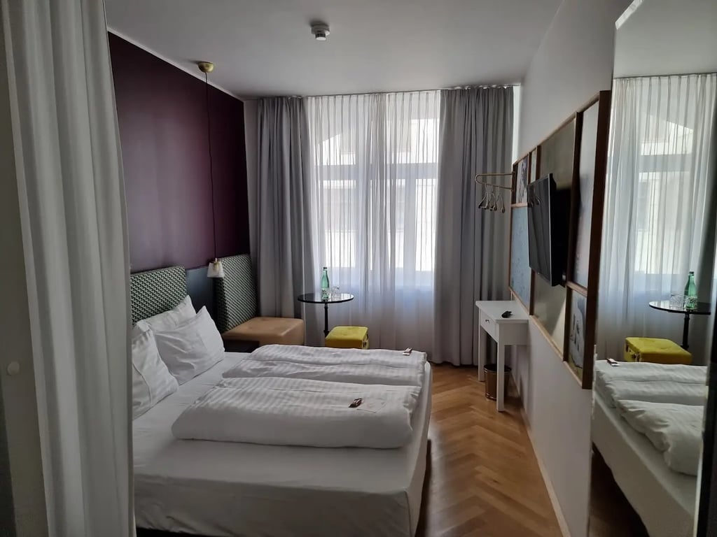 Hotel Schani Salon