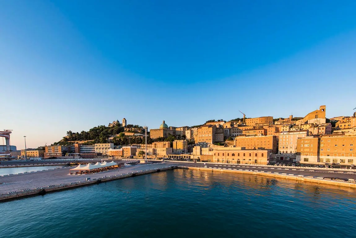 Banca Marche Palace