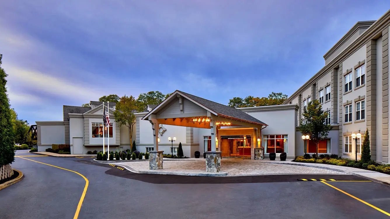 The Del Monte Lodge Renaissance Rochester Hotel & Spa