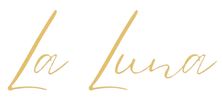 La Luna Rustic Deluxe Apartment with Free Jacuzzi, Bikes & Covered Parking