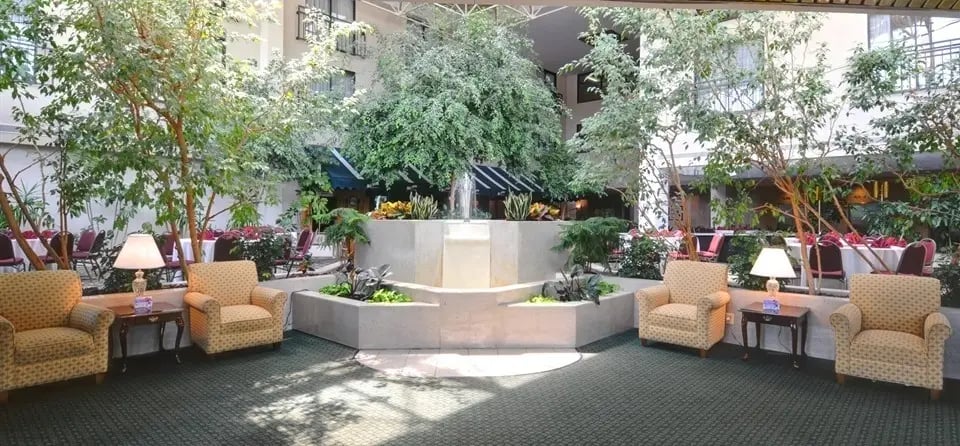 Best Western Royal Plaza Hotel & Trade Center