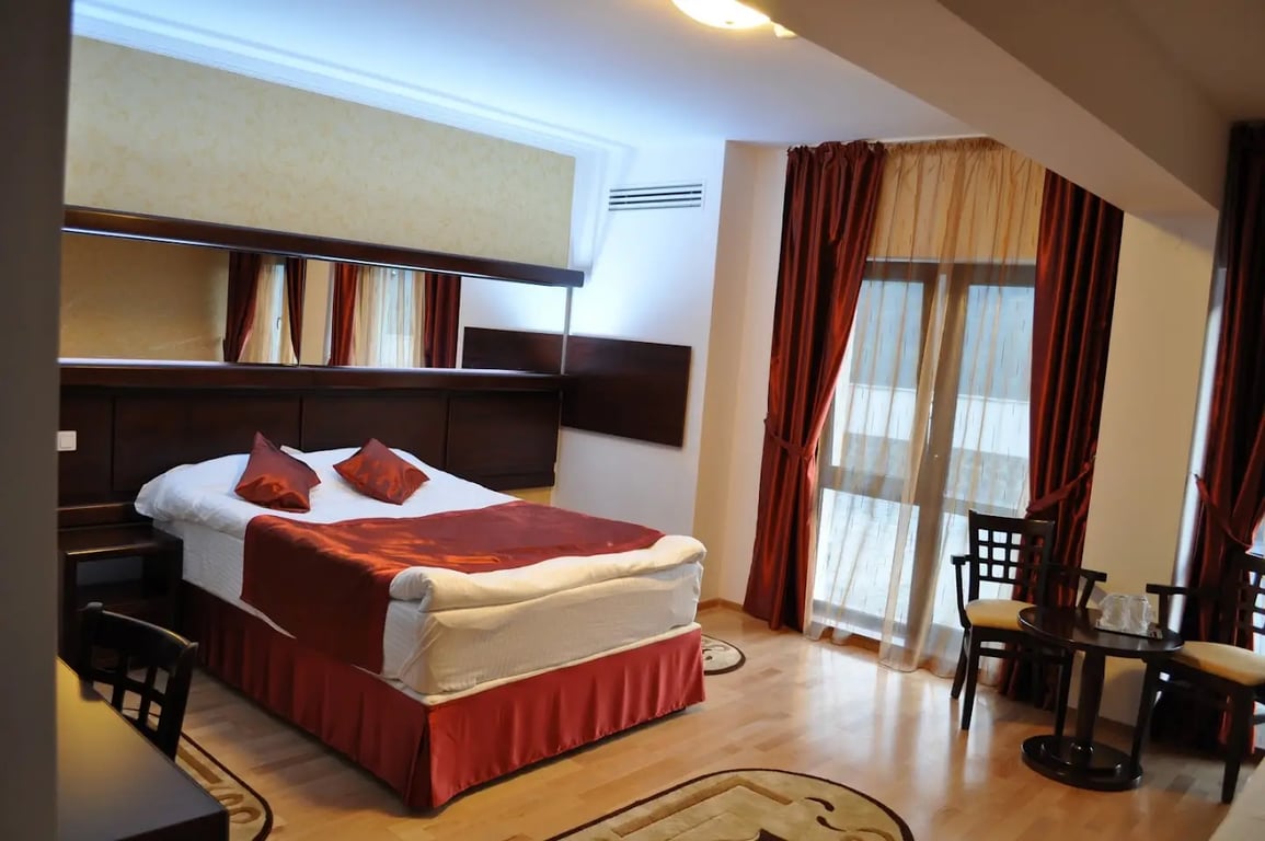 Hotel Valea cu Pesti