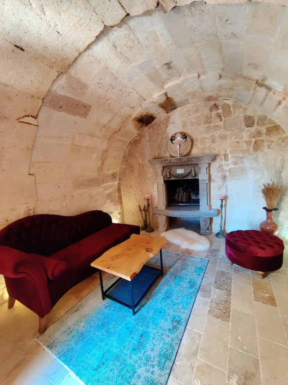 Taru Cave Suites