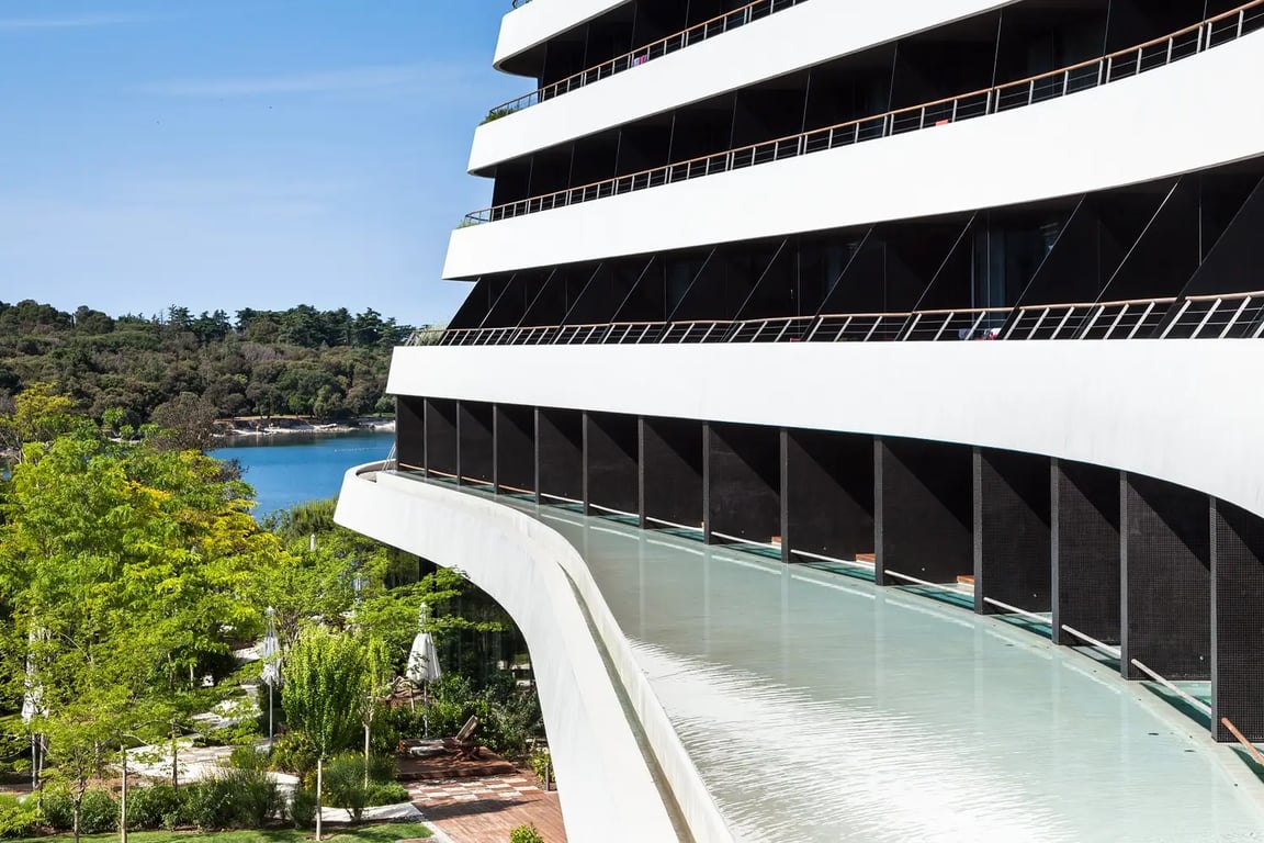Lone Hotel by Maistra Collection