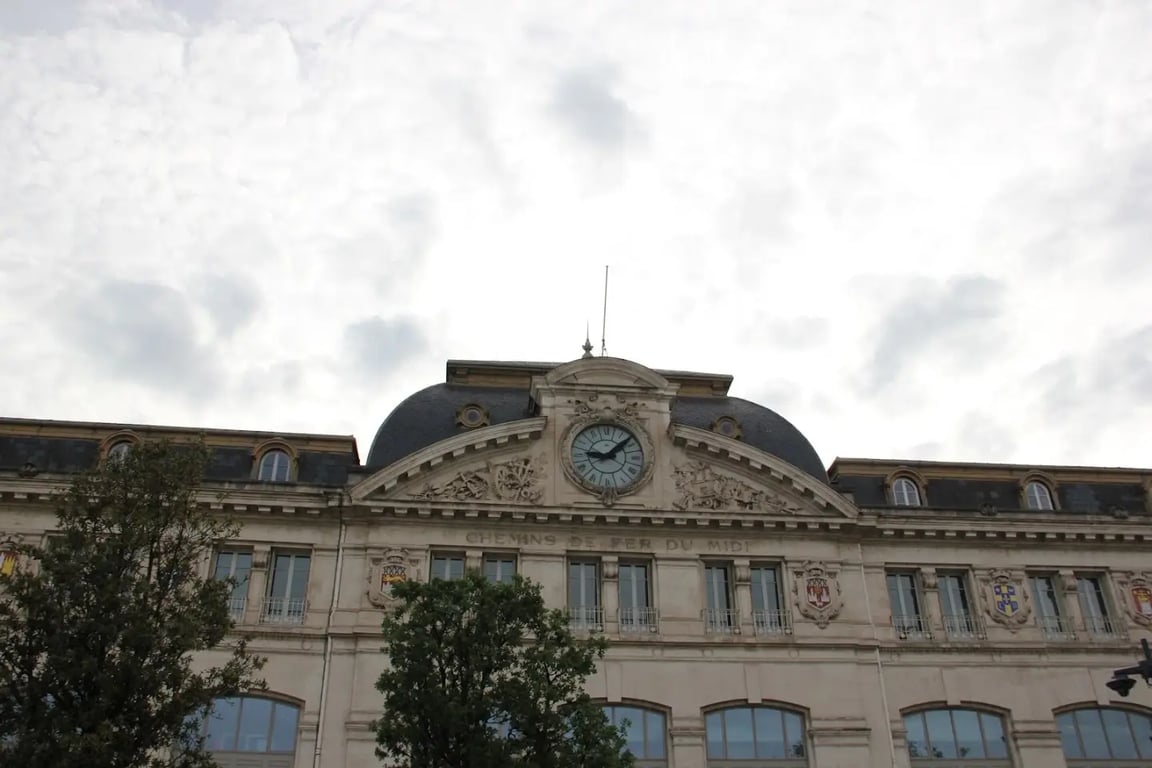 Le Hall M