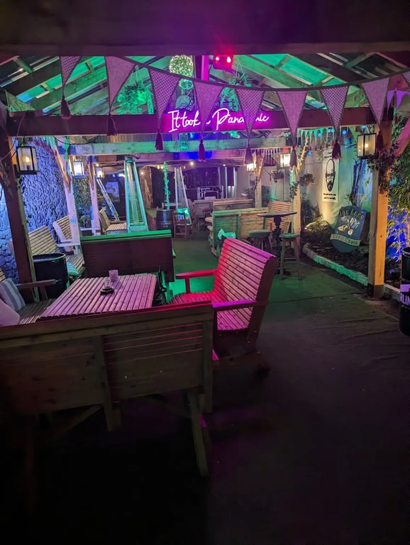 John Lee's Bar & Venue