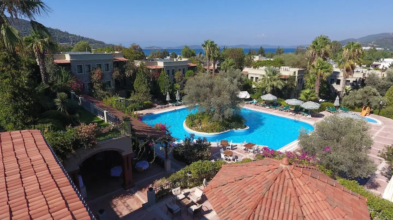 Zeytinada Hotel