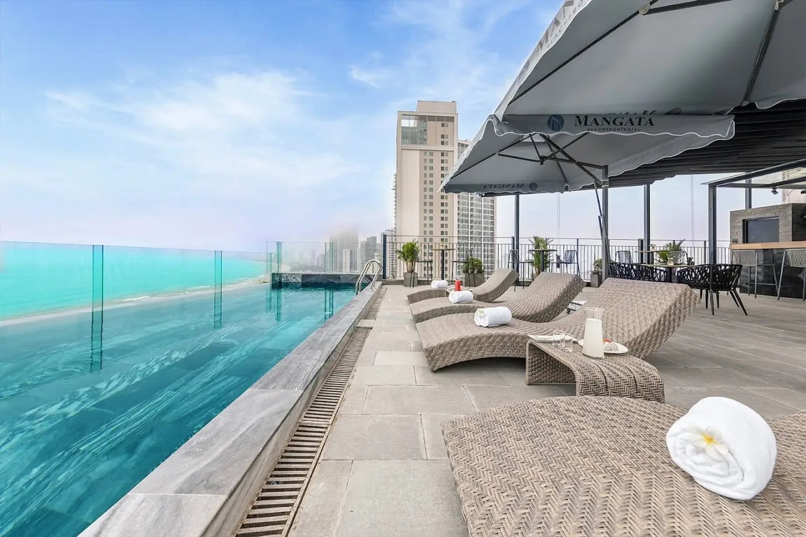 Mangata Beachfront Hotel