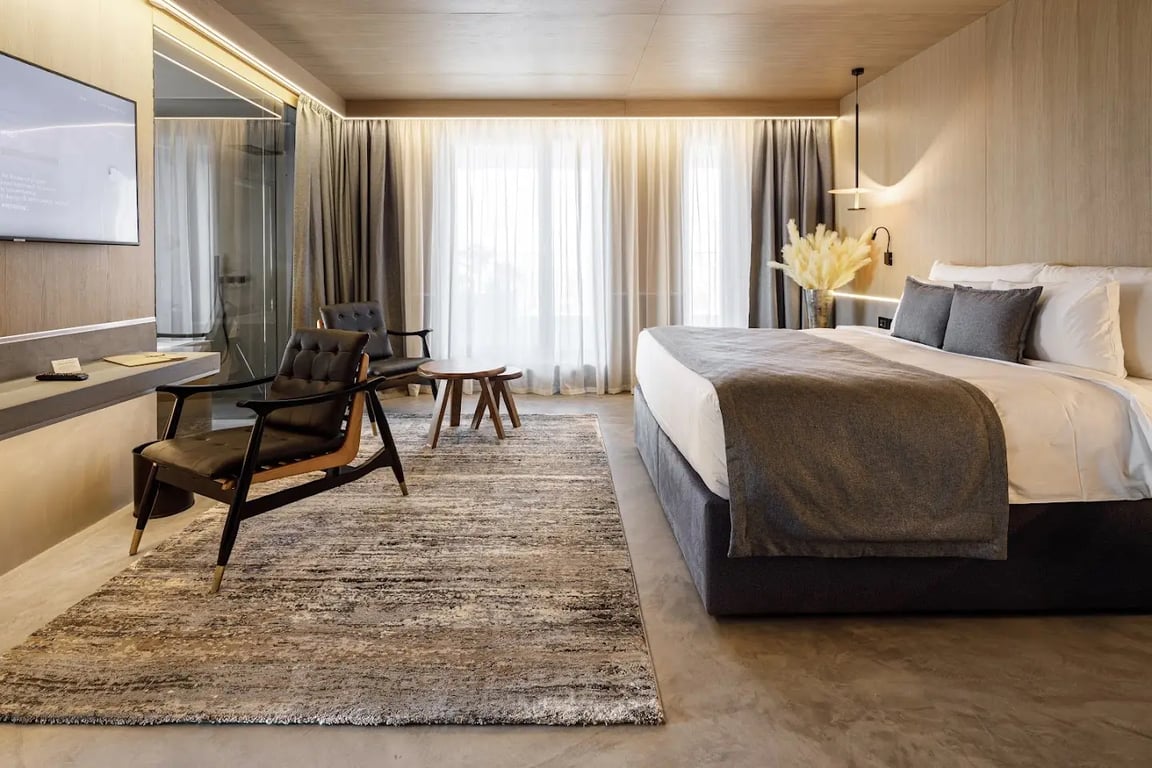 Qosmo Brasov Hotel