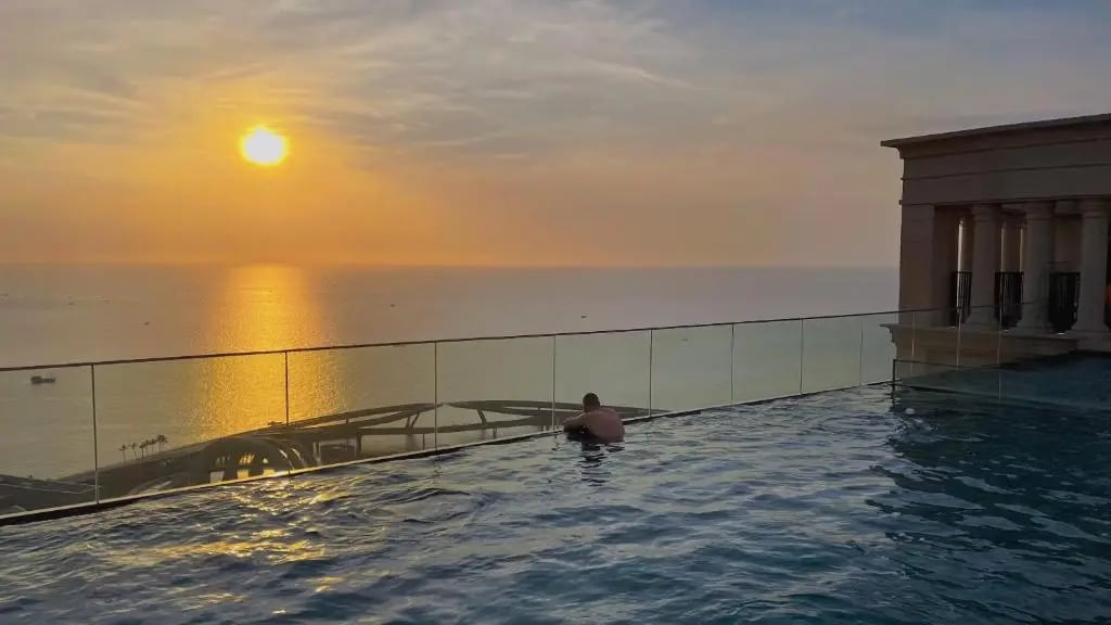 We Young Apartments - Firework view, Sunset & Ocean view
