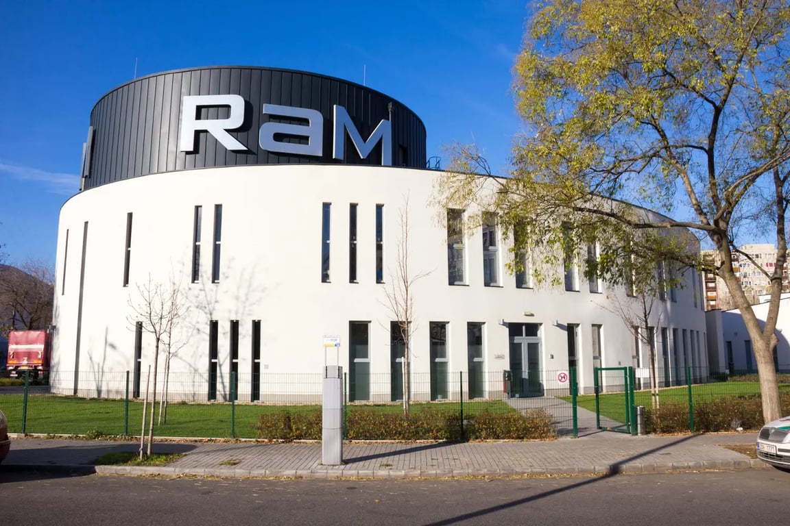 RaM-Radnóti Miklós Művelődési Központ