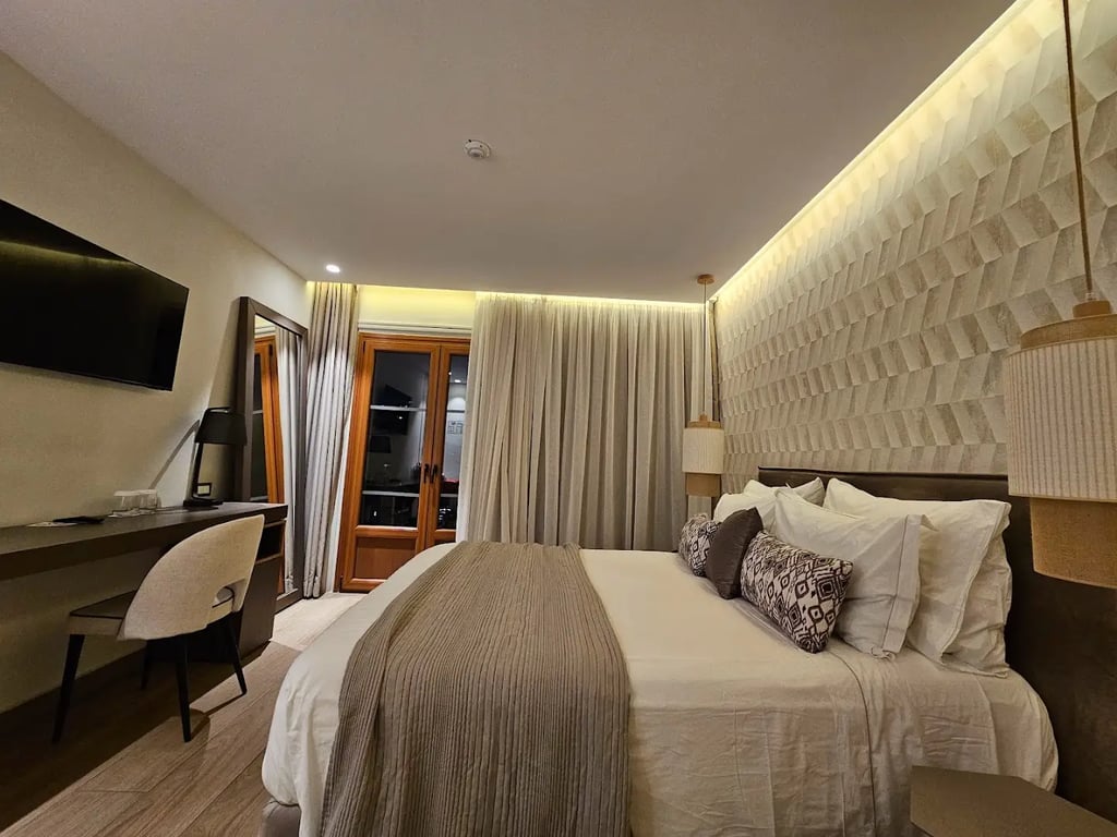 Theartemis Palace