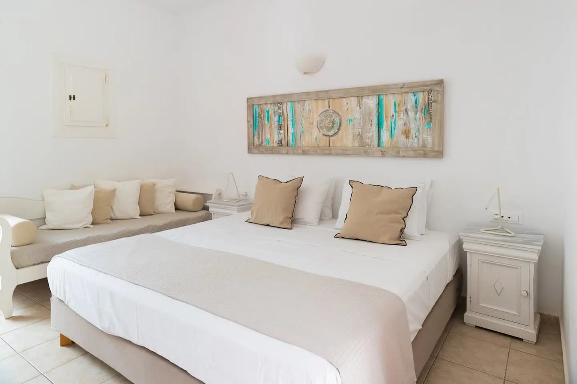Rhenia Hotel