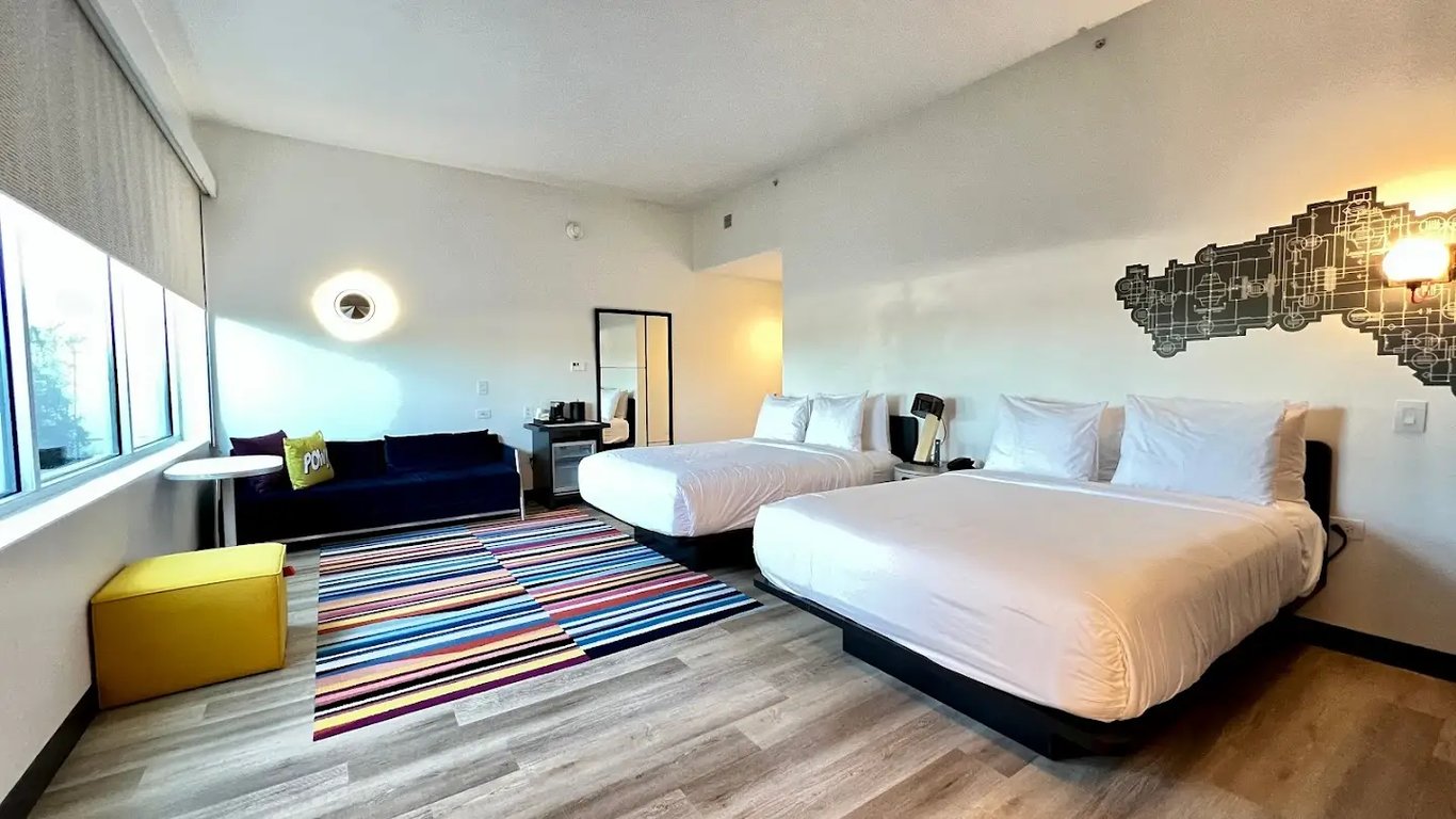 Aloft Orlando Lake Buena Vista