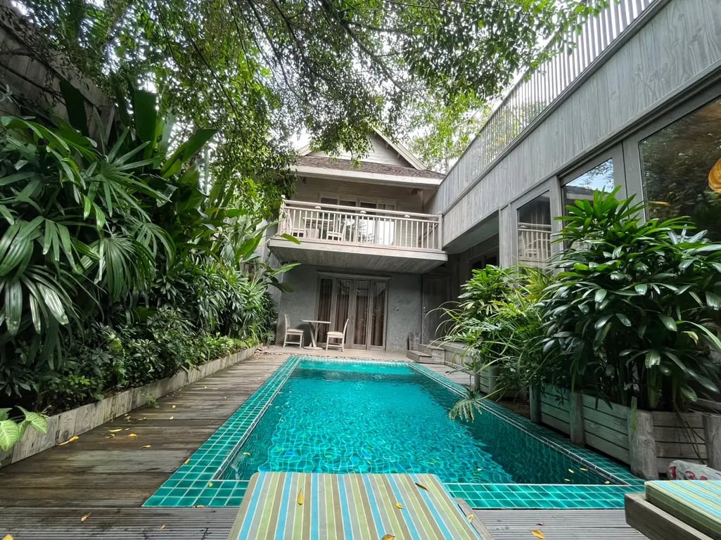 An Lam Retreats Saigon River