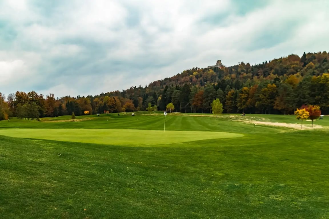 Diners CUBO golf course Ljubljana