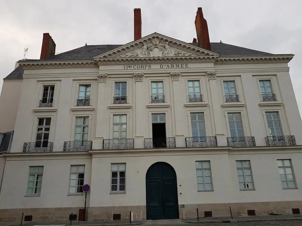 Le Cercle Louis XVI
