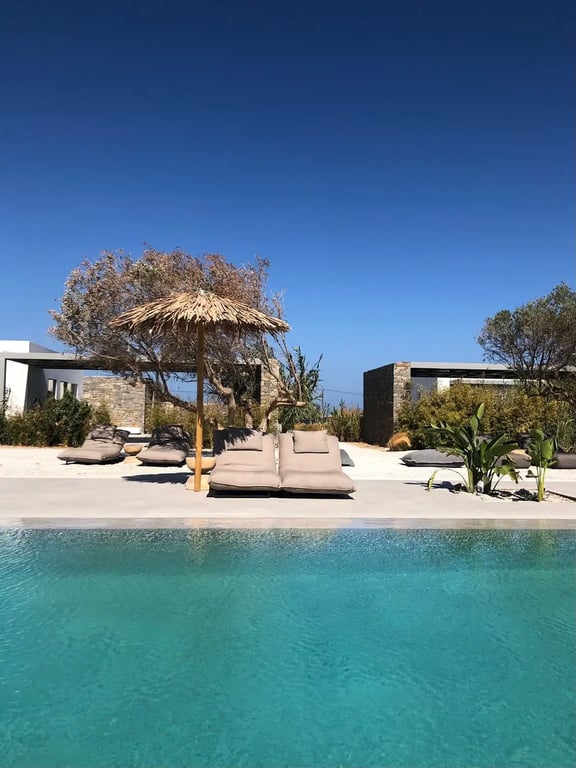 Cove Paros