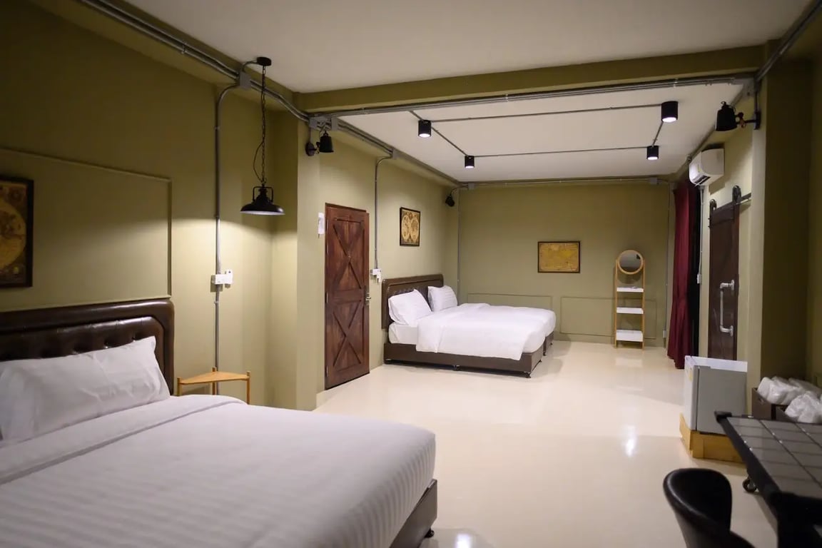 Dream Factory Hotel