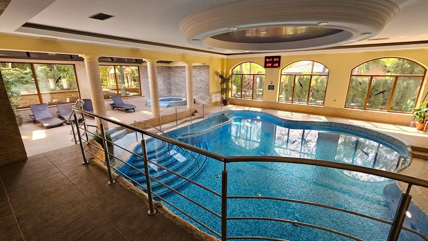 SZUMY PARK Hotel & Restaurant