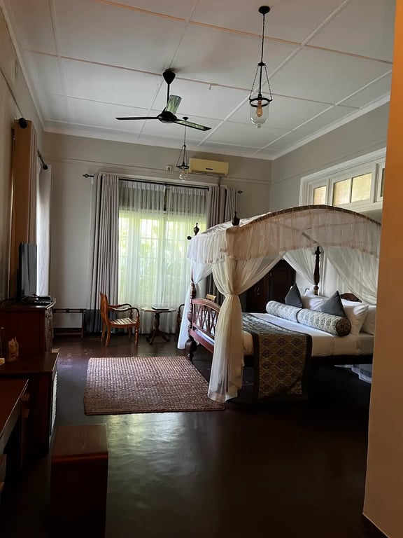 Castle Hill Bungalow