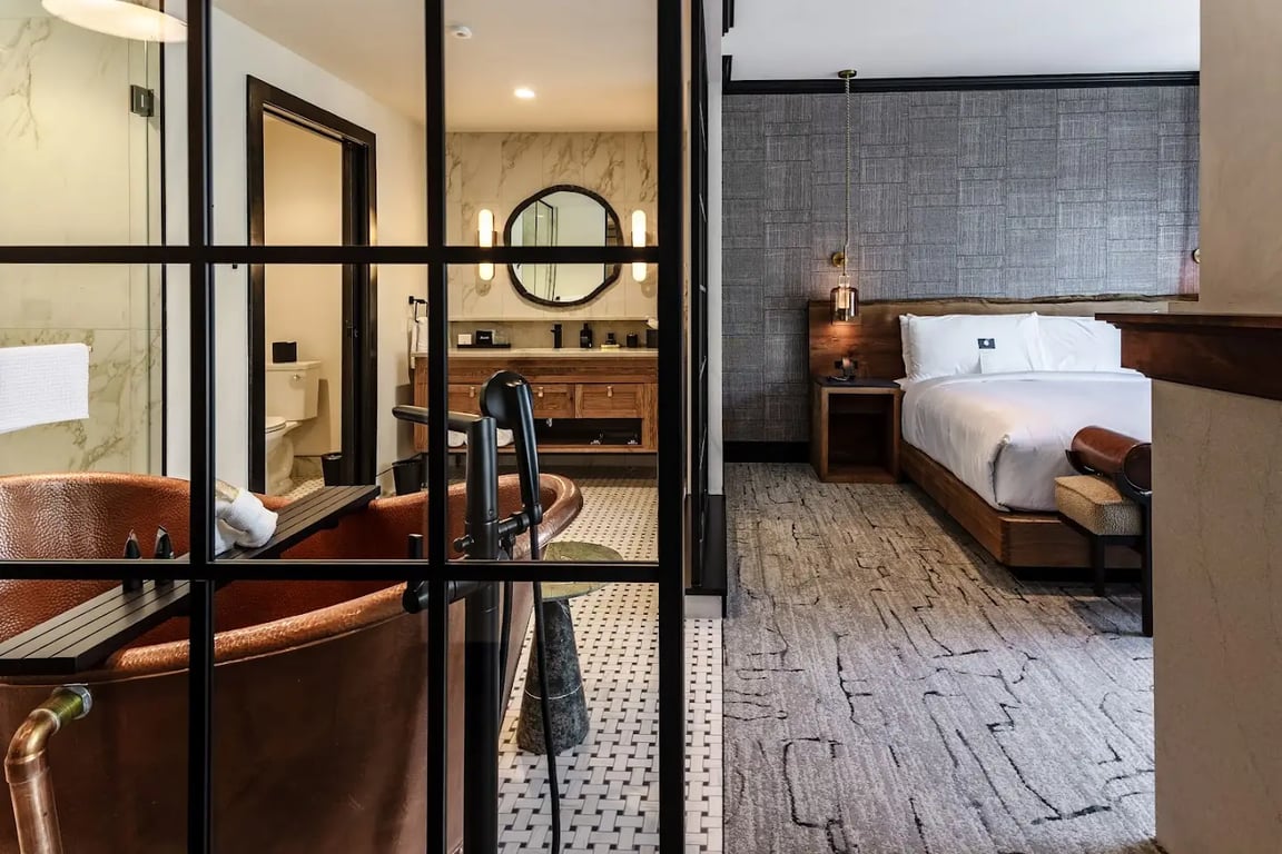 Hotel Renegade